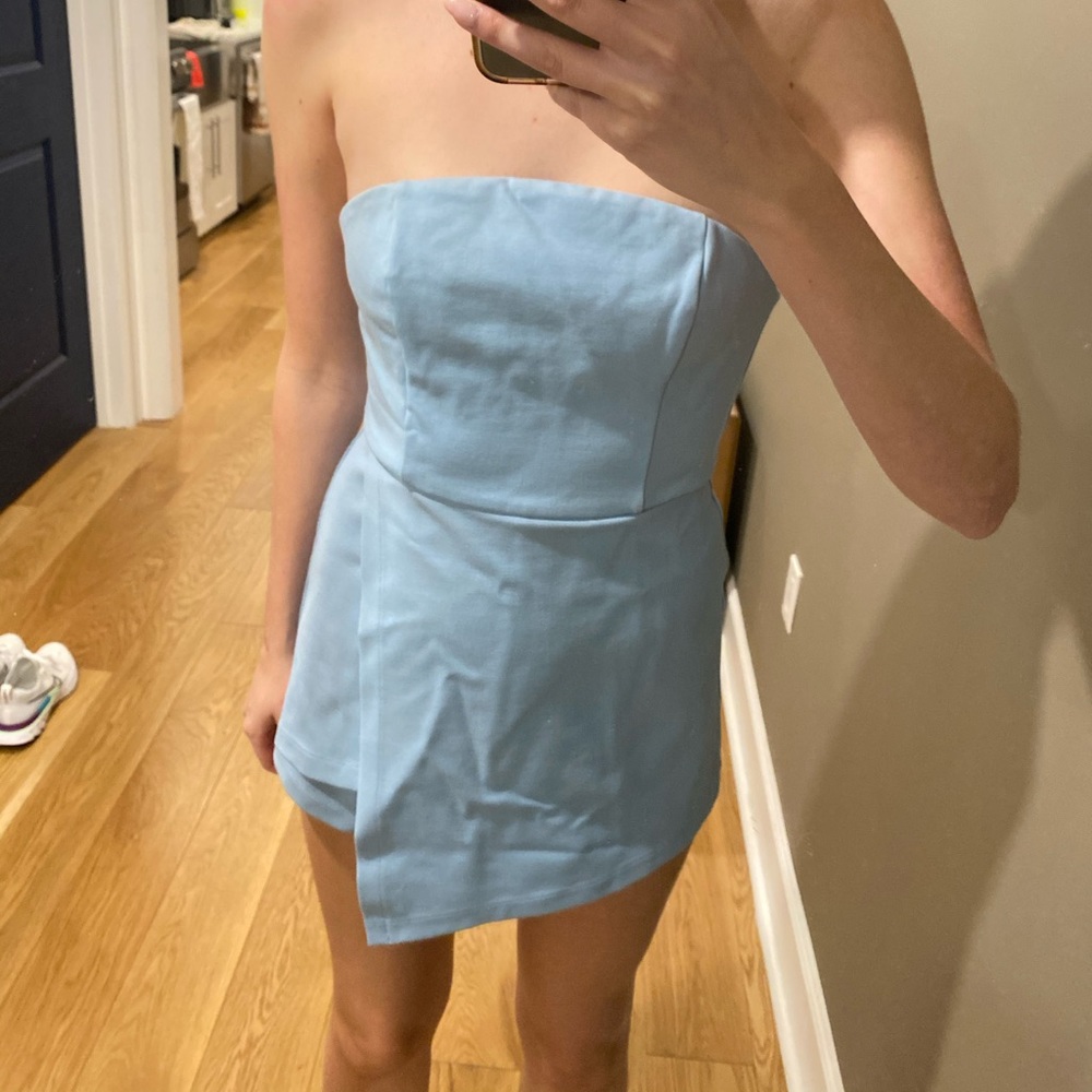 Size Small Superdown Avery Strapless Romper - image 2